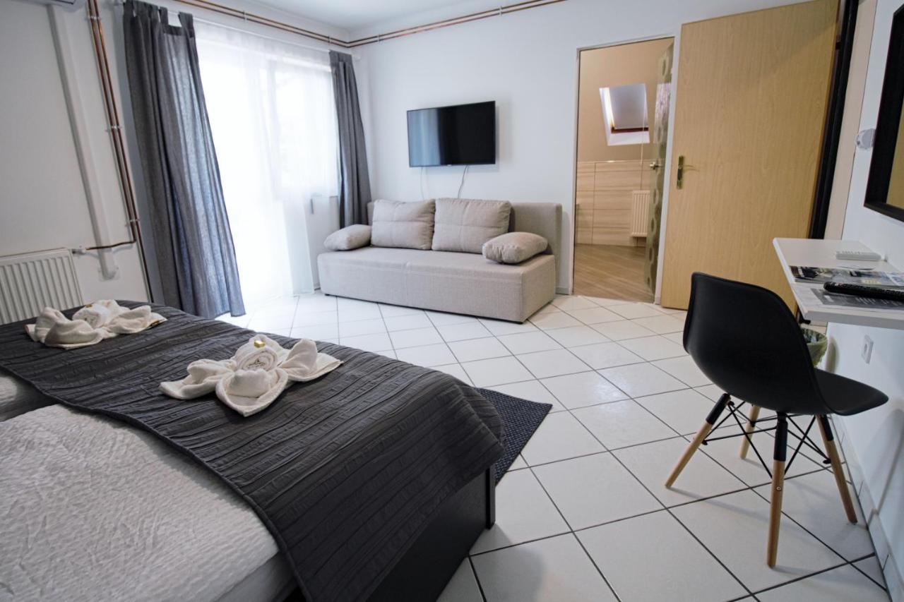 Szitakoeto Panzio Hotell Tiszafüred Eksteriør bilde