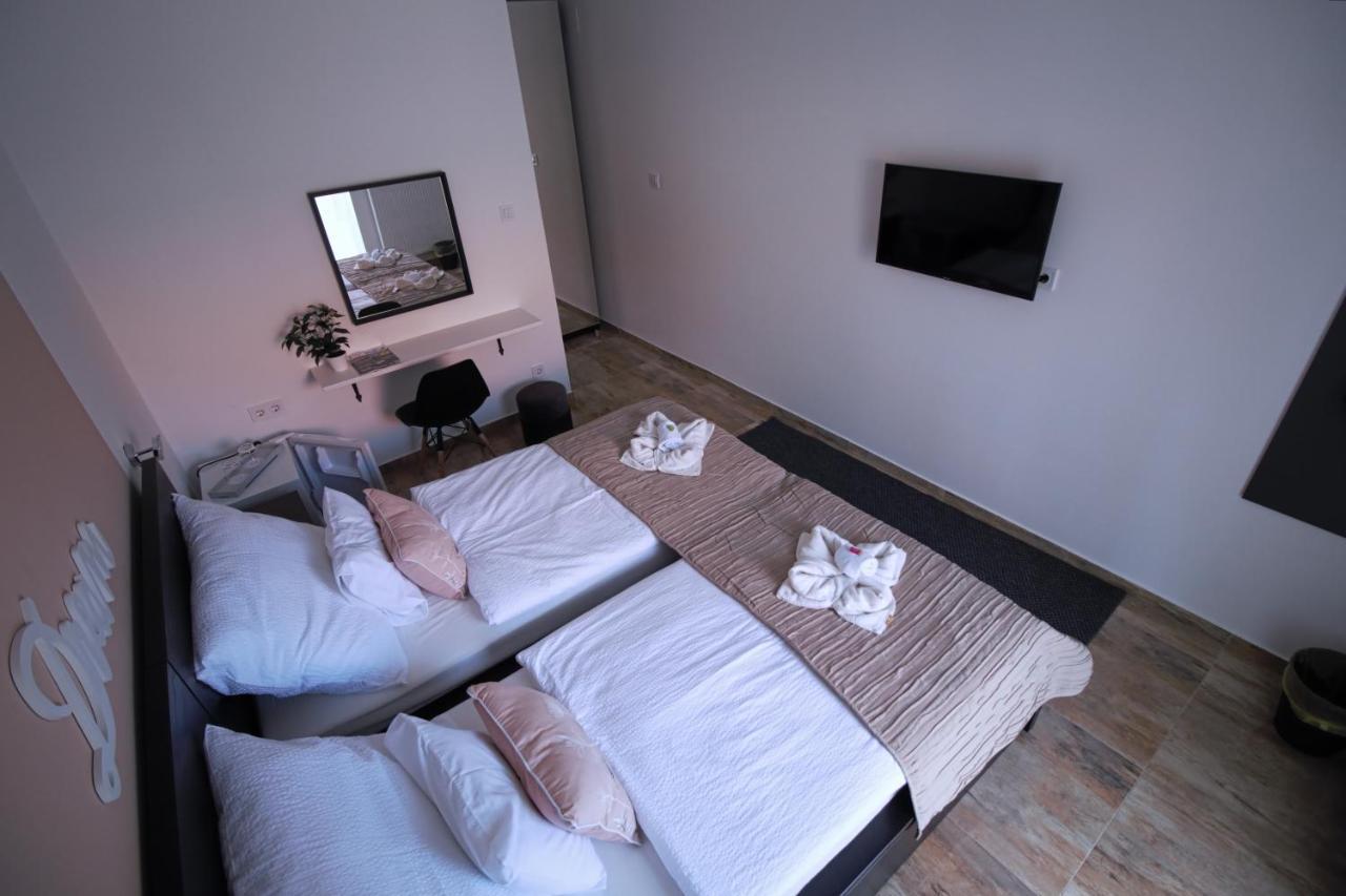 Szitakoeto Panzio Hotell Tiszafüred Eksteriør bilde